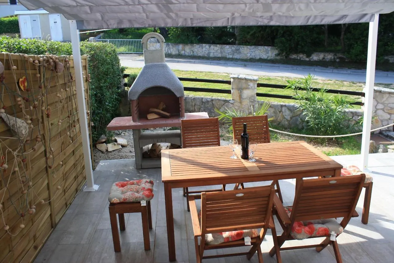 Holiday Home Radmila Premantura 0*,