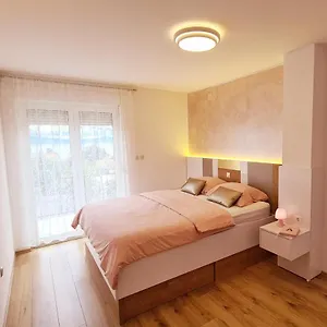 Karamarko Apartment Malinska